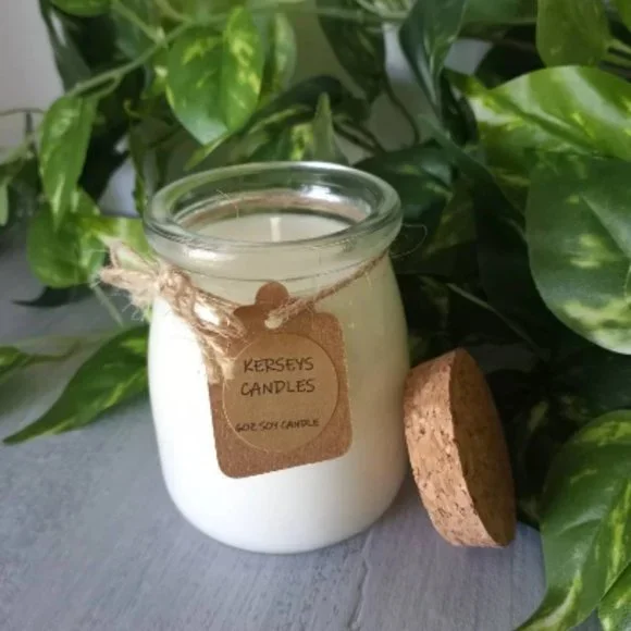 Midnight Orchid Scented Candle 6oz - Picture 3 of 5